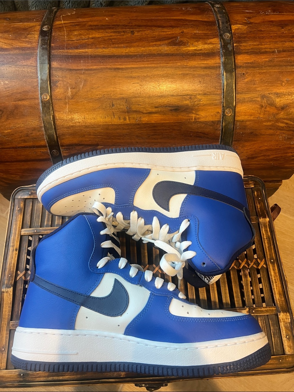 Nike Air Force 1 Mid White and Blue High-Top Sneakers 7.5 men/ 9 women - Picture 9 of 12